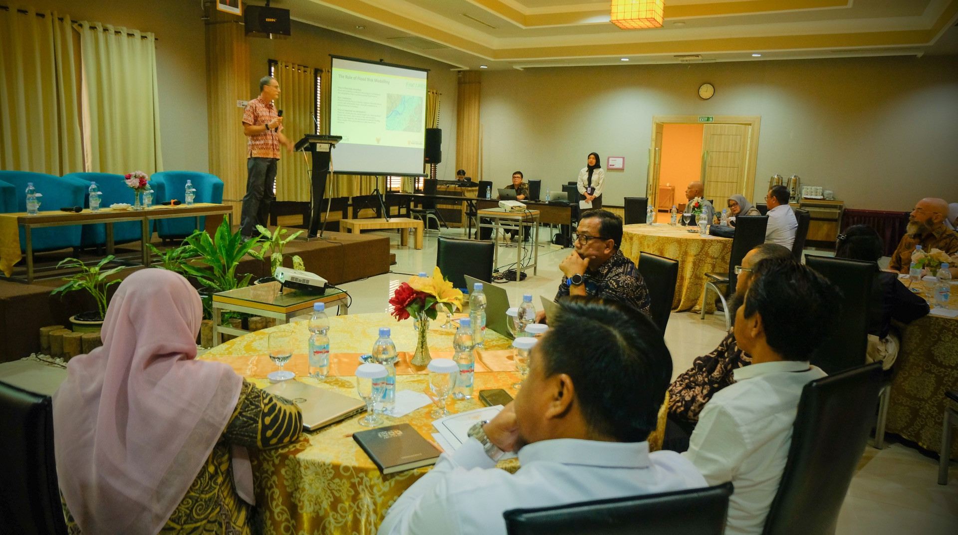 FINCAPES Facilitates Multi-Stakeholder Dialogue to Address Flood Challenges in Pontianak